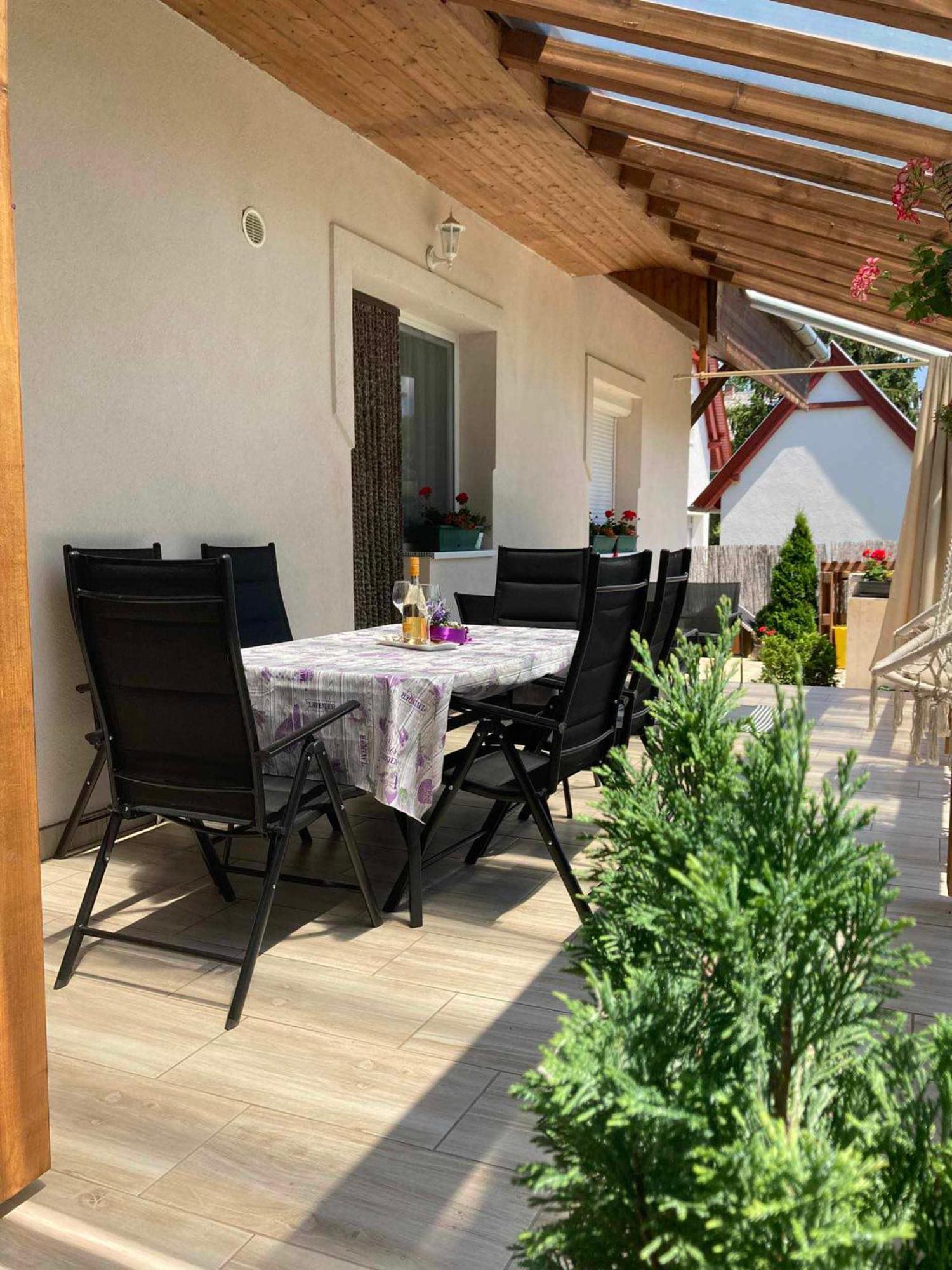 Levendula Vendégház Balatonföldvár Exterior foto